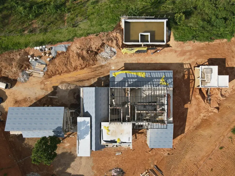 Fundações e contenção — vista aérea — NS Engenharia