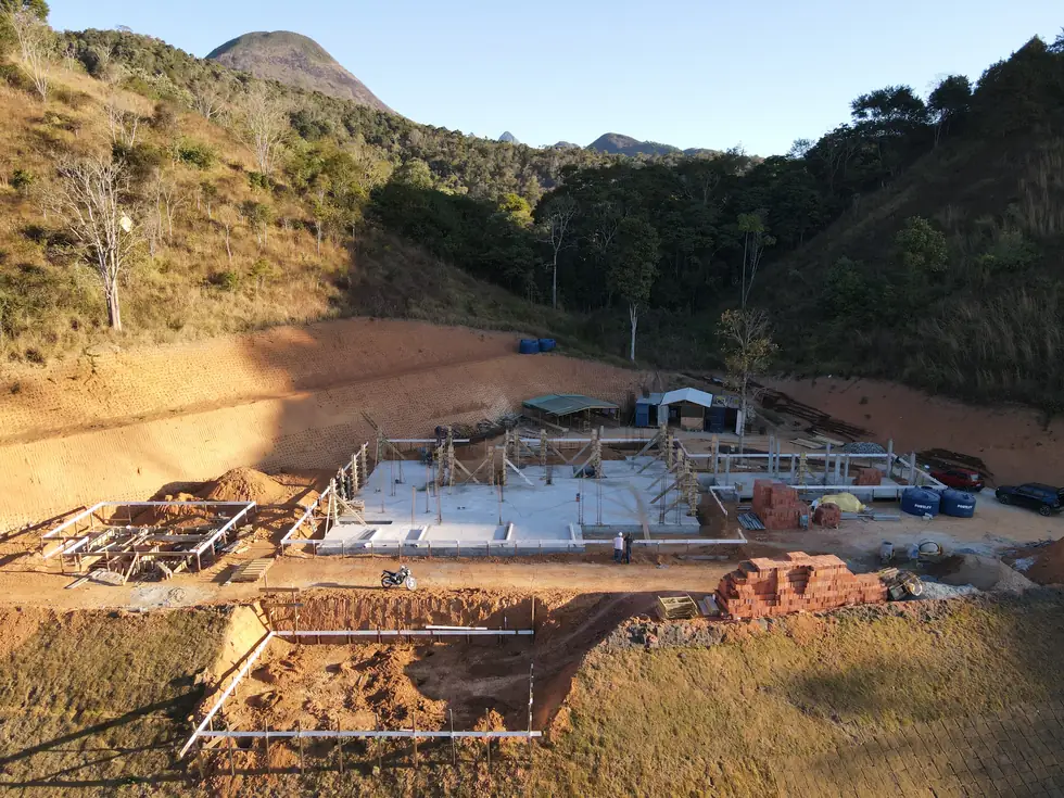 Fundações e alvenaria — vista aérea — NS Engenharia